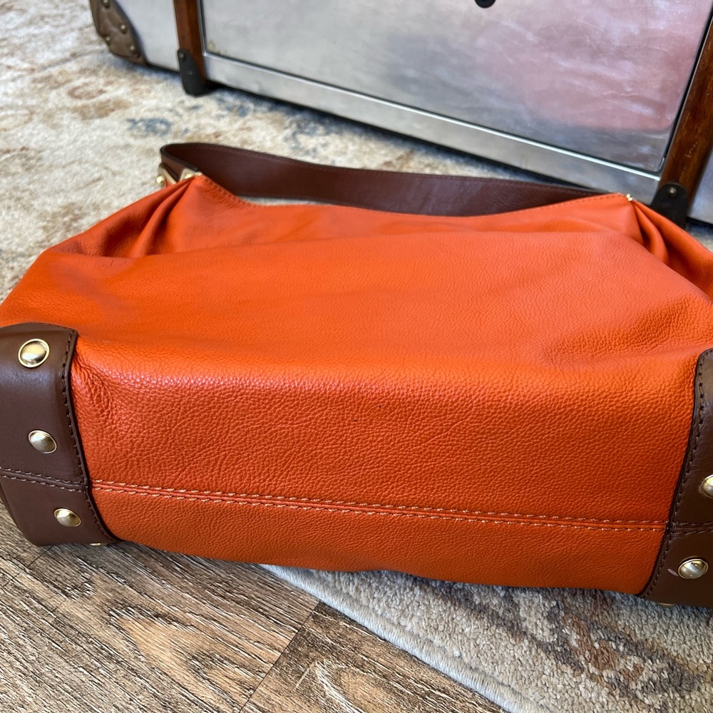 Beautiful Michael Kors 🍊 orange bag - Picture 12 of 13